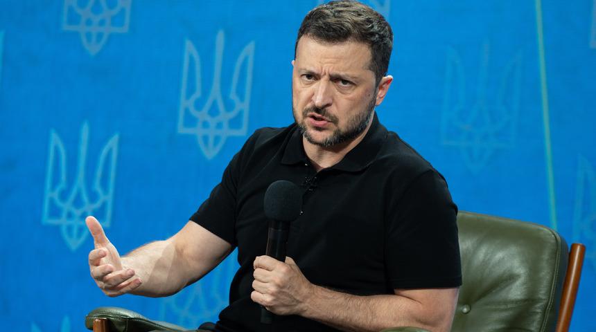 Rusya, Ukrayna'ya ABD yapımı F-16'yı düşürmüştü! Zelenskiy kritik ismi görevden alıp o mesajı paylaştı