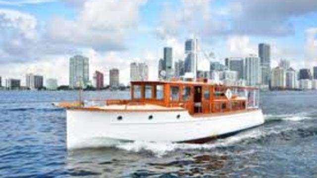 Sinema yıldızı, Hollywood yönetmeninden sonra Türkiye’nin en büyük iş insanlarından birisi o yatın sahibi oldu