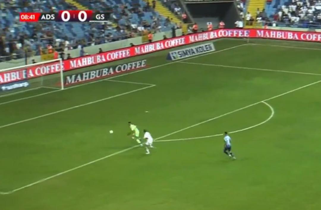 Adana Demirspor kalecisi Deniz D&ouml;nmezer'den b&uuml;y&uuml;k hata! Metehan Balcı ilk ma&ccedil;ında asist yaptı...