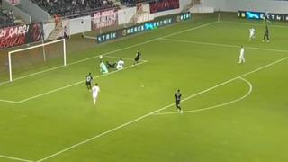 Çorum FK-Sakaryaspor maçında futbol mucizesi yaşandı! Rakip kaleyi bombaladılar ama kazanamadılar...