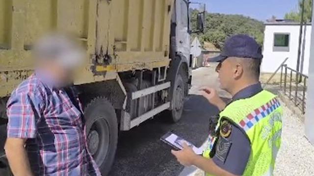 445 binden fazla araca ceza kesildi! Bakan Yerlikaya'dan 'hayati' uyarı