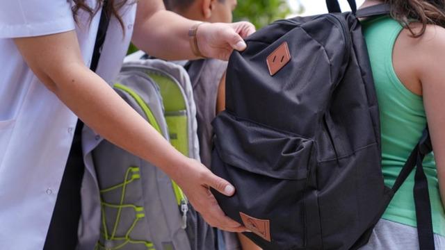 Öğrenciler için okul çantası uyarısı! Yüzde 10 kuralına dikkat: Dikkat edilmezse hastalıklara neden oluyor