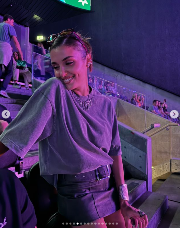 Hande Erçel ablasıyla Justin Timberlake konserinden paylaştı! Tarzının bedeli dudak uçuklattı G3