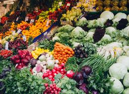 Her şey ateş pahası olunca vatandaş dertlendi esnaf çareyi böyle buldu! İlginç taktik