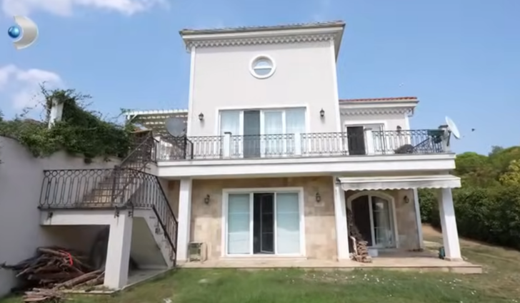 Ebru Şancı ve Alpaslan Öztürk'ün 3 katlı villası! Eve fazla eşya almıyor sebebi ise... G1