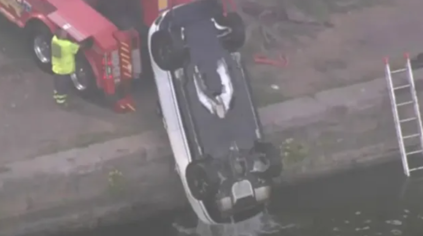 Arka koltukta otururken çiftin arabası uçurumdan aşağıya yuvarlandı! Ölümden kıl payı kurtuldular...