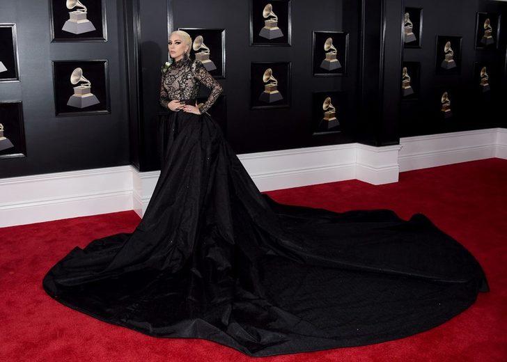 2018 Grammy Ödül Töreni'nde şıklık yarışı! Şeyma Subaşı da kırmızı halıda G1