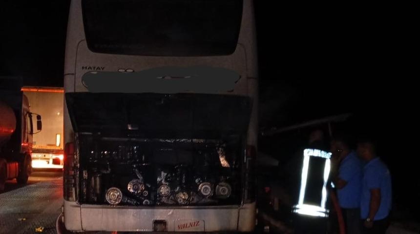 Mersin'de yolcu otobüsünde çıkan yangın söndürüldü