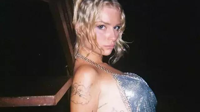 Müstehcen fotoğrafları yüzünden ailesiyle arası açılmıştı! Lottie Moss Türkiye'den paylaştı