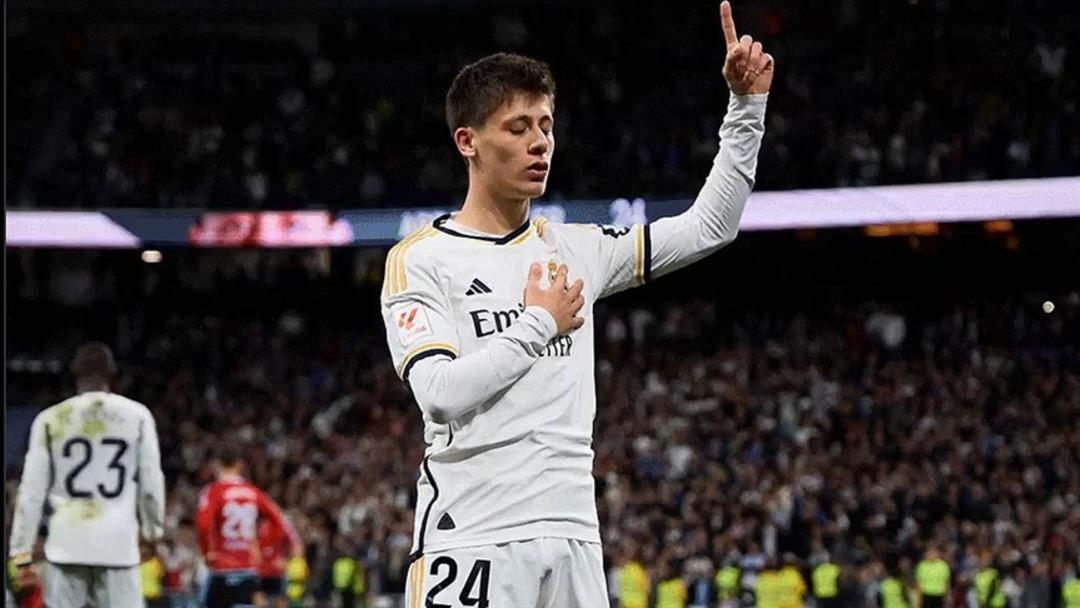 Fenerbahçe transfer bombasını patlatıyor! Osimhen e nazire yaparcasına hamle... Real Madrid den Rodrygo ile temas başladı 3