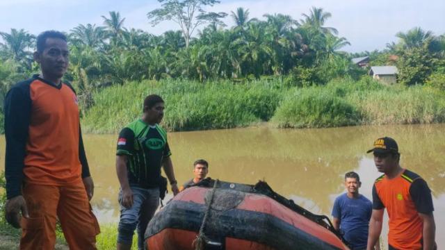 Herkes onu arıyordu! Nehirde yüzerken timsah tarafından korkunç bir saldırı sonucu ikiye bölündü... Üst gövdesi, başı ve kolları henüz bulunamadı