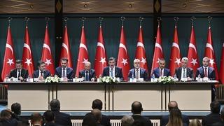 Cevdet Yılmaz, Mehmet Şimşek, Fatih Karahan… Ekonomi yönetimi kamera karşısına geçti, OVP mesajı verdi: Yıl sonu enflasyon beklentisi yüzde 33'ten 41,5'e yükseldi