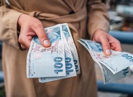 Emekliye memura refah payı, seyyanen zam tarih mi oluyor? “Zam yapsak bile 3 gün sonra eriyor” dedi: Maaş zammında iki ihtimal