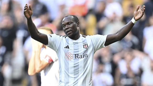 Beşiktaş'ta son dakika gelişmesi! Aboubakar, takım arkadaşlarıyla vedalaştı, Süper Lig ekibine imzaya gidiyor 640xauto