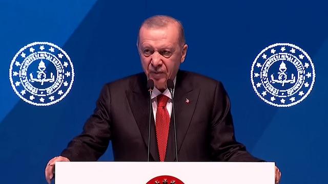 Erdoğan: "Irkçılığın merkezi sanal alemdir!"