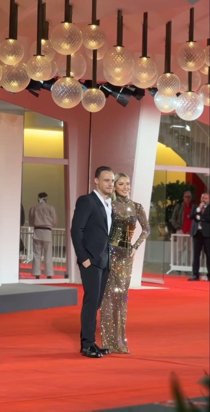 Hadise'nin Beyonce piştisi Venedik Film Festivali'ne damga vurdu! Fiyatı dudak uçuklattı... Işın Karaca kendini tutamadı G3
