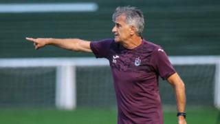 Trabzonspor Teknik Direktörü Şenol Güneş'ten gündeme dair açıklamalar! Takımda bir sorun olduğu doğru...