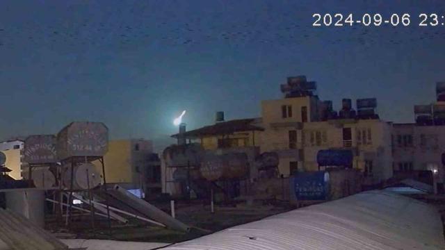 Hatay'da görüldü! Gökyüzü bir anda aydınlandı... Herkes parlak cismi merak etti