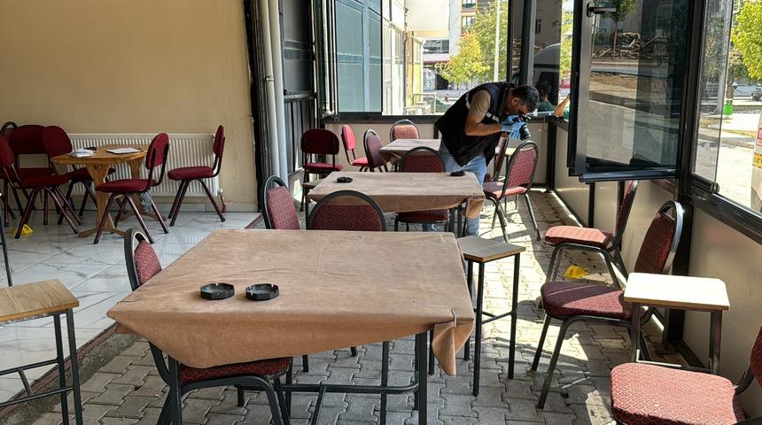 Çay ocağına silahlı saldırı: 2 yaralı! Ateş açıp kaçtılar