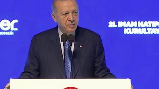 SON DAKİKA | 'Birkaç kendini bilmez temizlenecek' Cumhurbaşkanı Erdoğan'dan teğmenlerin yemin törenine tepki 'Kılıçları kime çekiyorsunuz?'