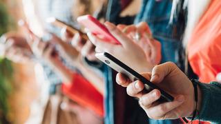 Biri bizi dinliyor! Cebimizdeki casus cep telefonu: Ses, görüntü... Sürekli kayıtta ama engellemenin bir yolu var!