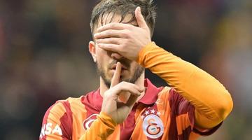 Galatasaray'da Kerem Aktürkoğlu'ndan sonra bir ayrılık daha! Halil Dervişoğlu'nun Eyüpspor ile anlaşma aşamasında olduğu öğrenildi...