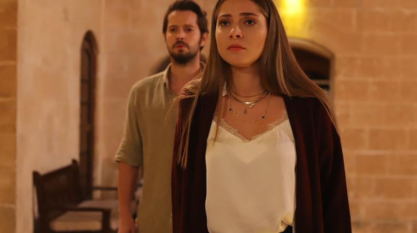 Hercai'nin Yaren'i İlay Erkök Türkiye'yi terk etti! O ülkeden ev ve araba aldı