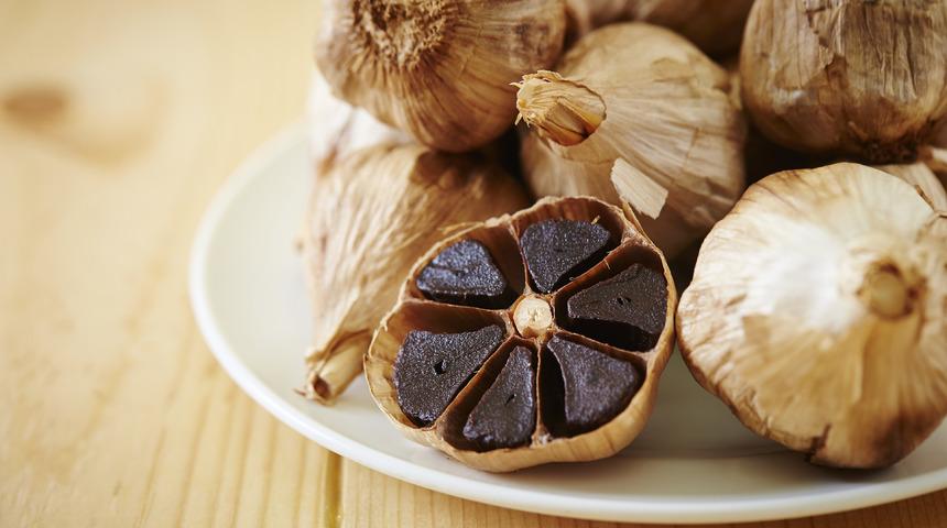 Siyah sarımsak nedir, ne işe yarar? Siyah sarımsak faydaları nelerdir?