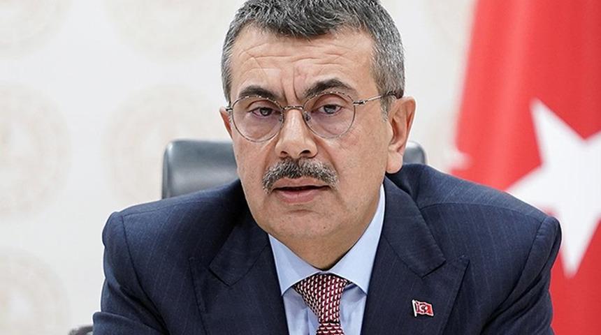 Milli Eğitim Bakanı Yusuf Tekin duyurdu! Okullarda yarın şehitler için saygı duruşunda bulunulacak