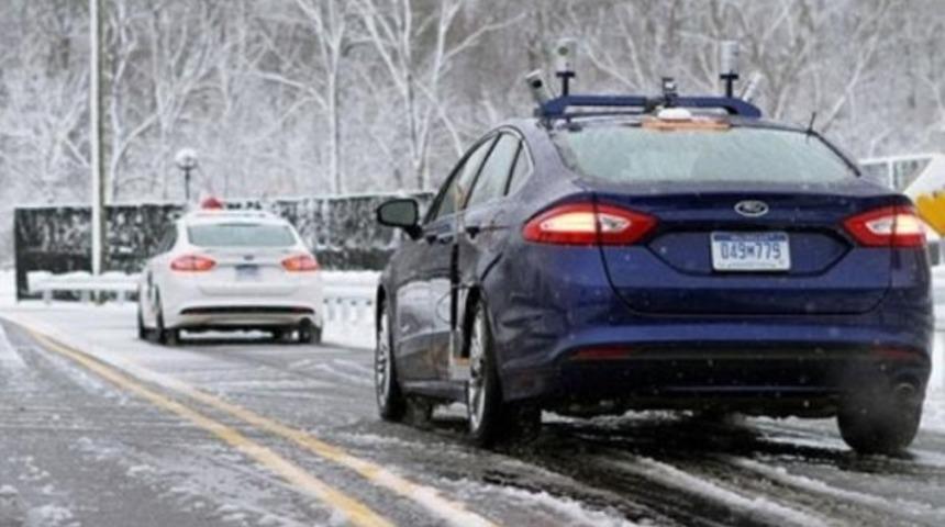 Ford'dan s&uuml;r&uuml;c&uuml;s&uuml;z polis aracı!