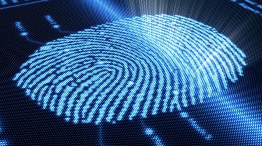 Şeffaf parmak izi okuyucusu yaptı!