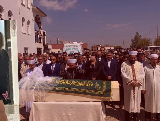 Küçük Narin'in cenaze töreni... İmamın sözleri tüyleri diken diken etti: "İnşallah toplum olarak insanlığımızı yeniden hatırlarız"