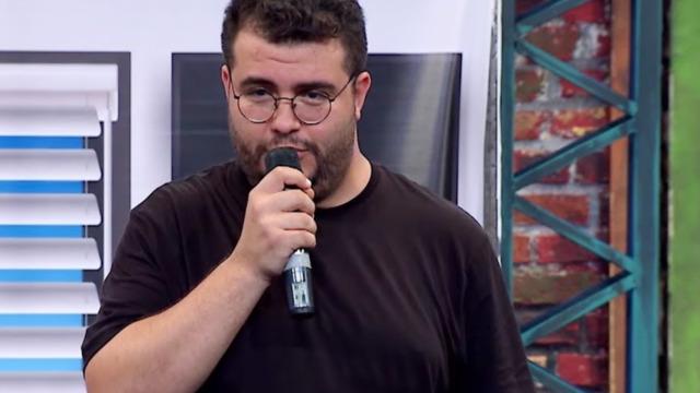 Çok Güzel Hareketler'in yıldızı Safa Sarı'dan müjdeli haber! Baba olacağını böyle duyurdu