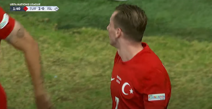 İzlanda maçında şov yapan Kerem Aktürkoğlu'ndan göndermeli sevinç! Tribünlere döndü ve... G1