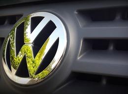 70 saatten fazla toplantı yaptılar ama... Volkswagen son kararı verdi: 35 binden fazla işçisini işten çıkarıyor! 