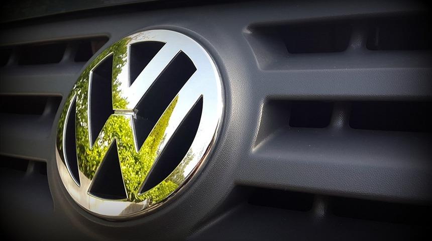 Çin ve Tesla Alman devi Volkswagen'i kötü etkiledi... 3 fabrikasını kapatabilir! Yöneticileri 'İş gücüyle uğraşmayın diyerek' uyardı!