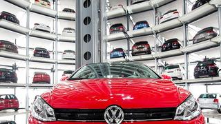 Avrupa'nın en büyüğü Almanya'da fabrika kapatıyor... Otomotiv sektörü Volkswagen kararı sonrası sarsıldı...