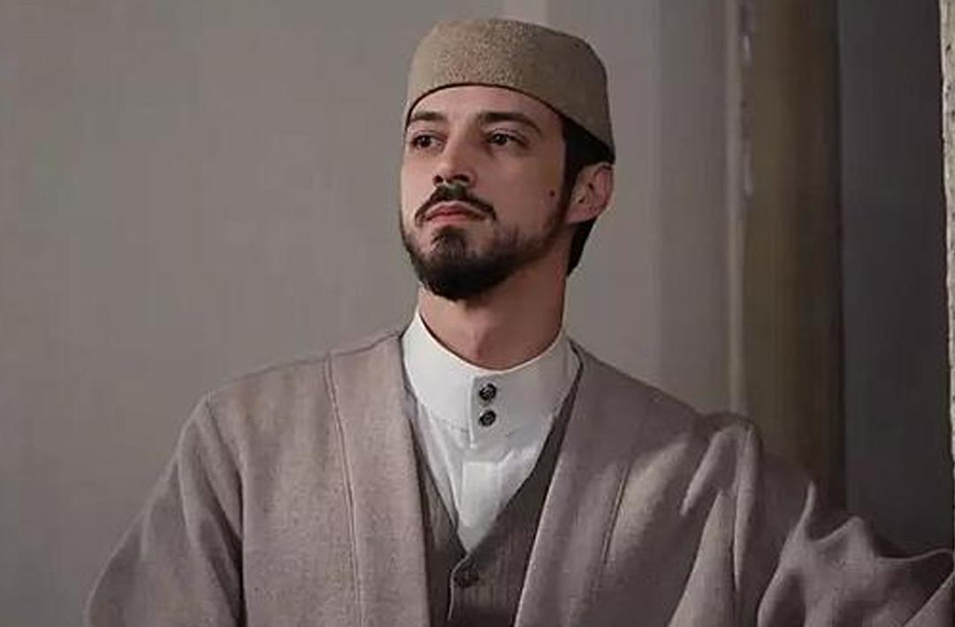 Mert Yazıcıoğlu'ndan Kızıl Goncalar paylaşımı geldi! Sosyal medya yıkıldı