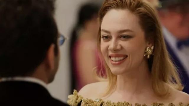 Bahar'ın yıldızı Demet Evgar'ın kardeşini görenler çok şaşırdı! Meğer aynı dizideymişler... 