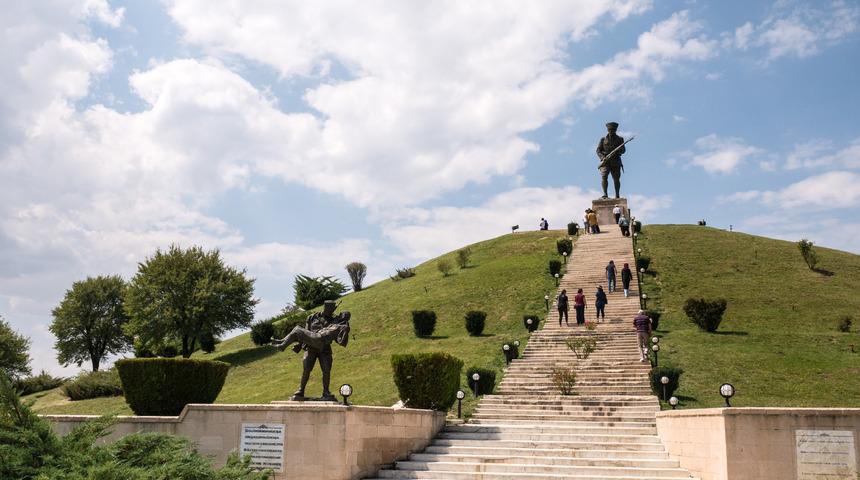 Dumlupınar nerede? Dumlupınar nereye bağlı? Dumlupınar'a nasil gidilir?