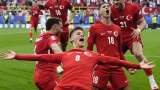 TFF Başkanı İbrahim Hacıosmanoğlu, A Milli Futbol Takımı Teknik Direktörü Vincenzo Montella ve Kadın Voleybol Takımı Başantrenörü Daniele Santarelli açıklamalar!