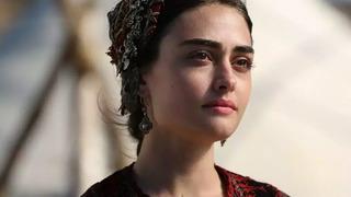 Esra Bilgiç yeni aşkı Faruk Sabancı ile el ele görüntülendi! Her şey yolunda gidiyor