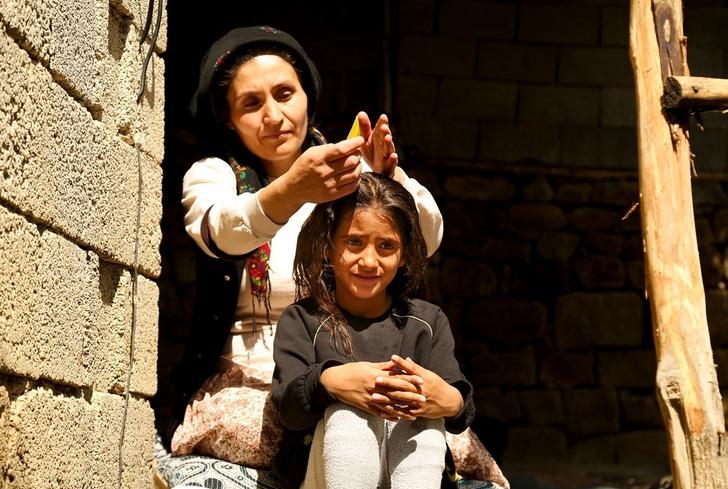 Okulun tek öğrencisi! Yalnız gidiyor, okuyor, oynuyor, geliyor... 'Keşke sınıf arkadaşım olsaydı' G1