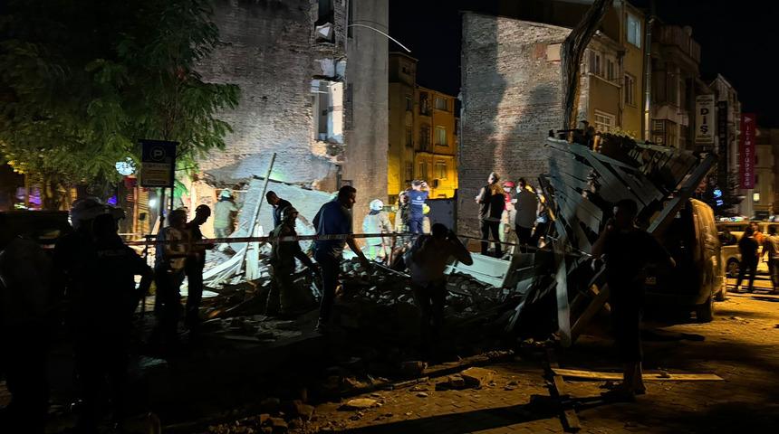 Son dakika| Fatih'te 3 katlı bina çöktü! Valilikten açıklama geldi