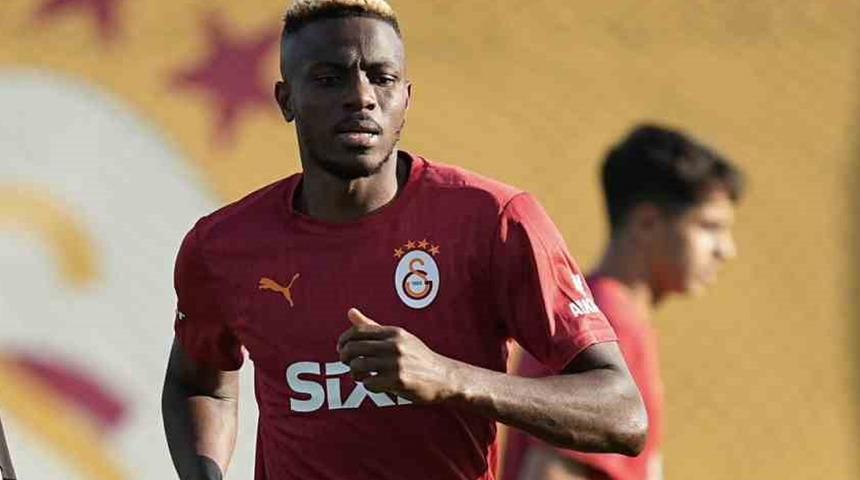 Galatasaray&rsquo;da Victor Osimhen ilk antrenmanına &ccedil;ıktı