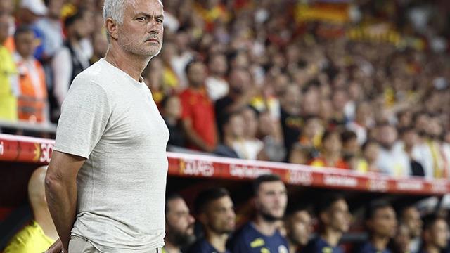 Jose Mourinho, Galatasaray derbisinde yeni transferleri sahaya sürüyor! Taktiğini belirledi...