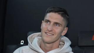 Galatasaray'dan son dakika transferi! 'KAP' açıklaması yapıldı, lisansı çıkarıldı... Sarı-Kırmızılılar Roland Sallai'yi resmen duyurdu