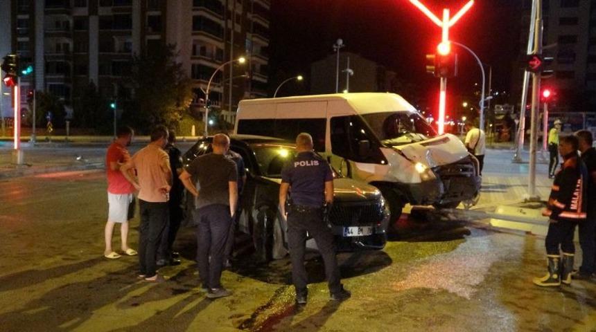 Malatya'da kaza: 1'i polis 4 kişi yaralandı