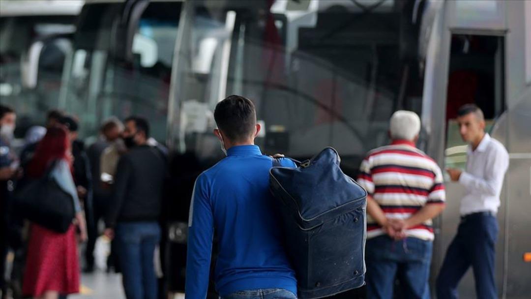 Tatil hareketliliği başladı: Otob&uuml;s bileti satışları arttı 2