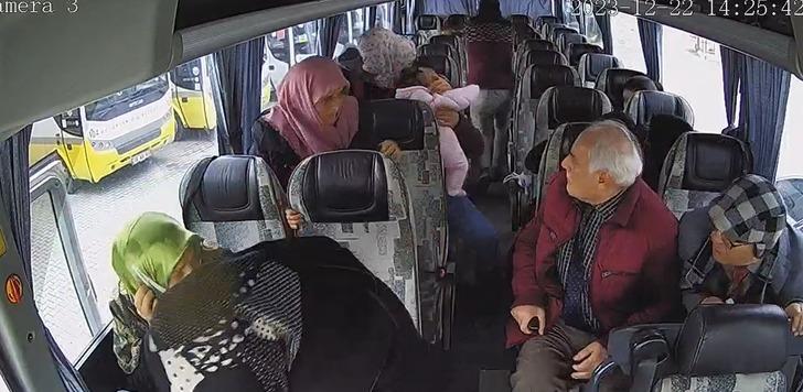 Görünce arka koltuğa saklandı ama... Minibüsteki kanlı hesaplaşma kamerada G2